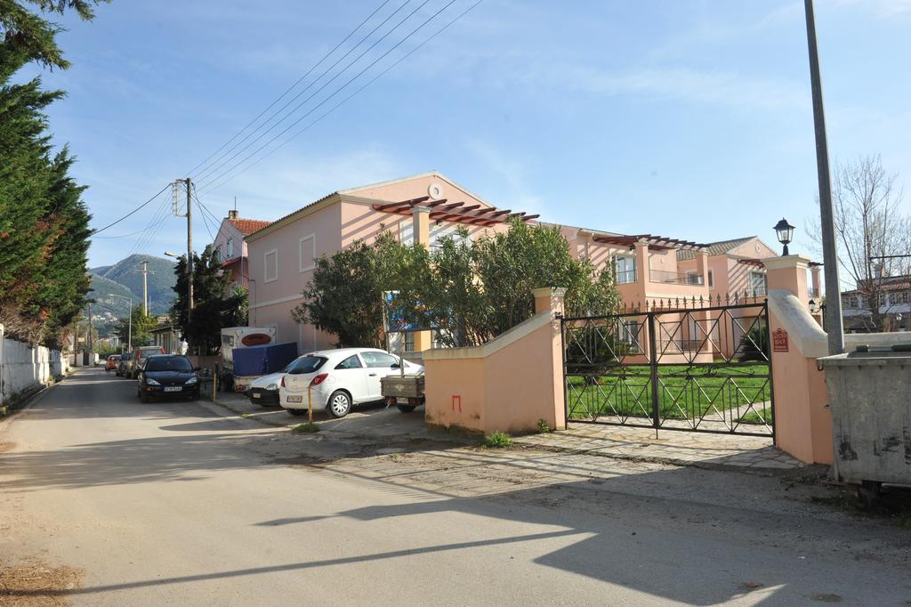 Dream Vacation Apartment Acharavi  Exterior photo